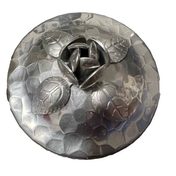 Vintage Hammered aluminum Tray - Picture 8 of 8